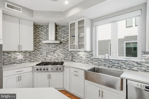 $1,150,000 | 604 North 4th Street, Philadelphia, PA 19123