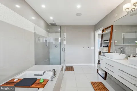 $1,150,000 | 604 North 4th Street, Philadelphia, PA 19123