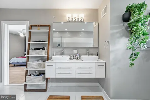 $1,150,000 | 604 North 4th Street, Philadelphia, PA 19123