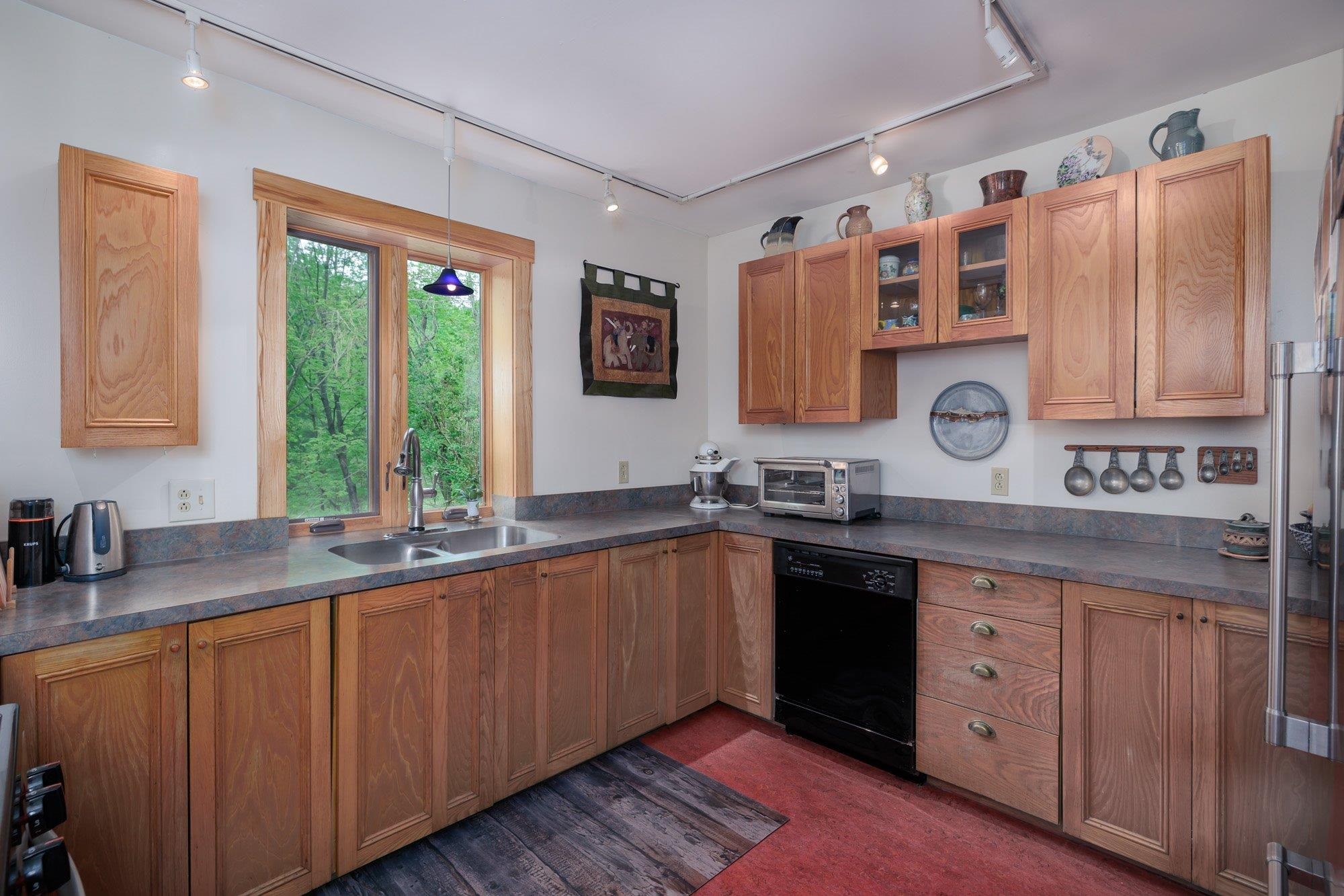 109 Schillhammer Road Jericho, VT 05465 - Photo 16 of 33 Gallery Image 16