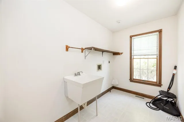 $365,000 | 130 Hickory Lake, Belleville, IL 62223