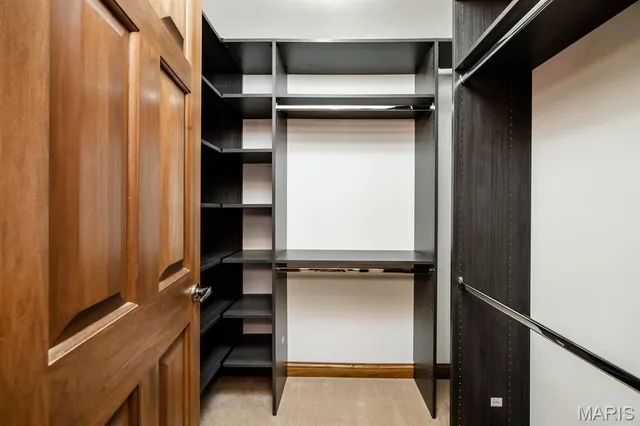 $365,000 | 130 Hickory Lake, Belleville, IL 62223