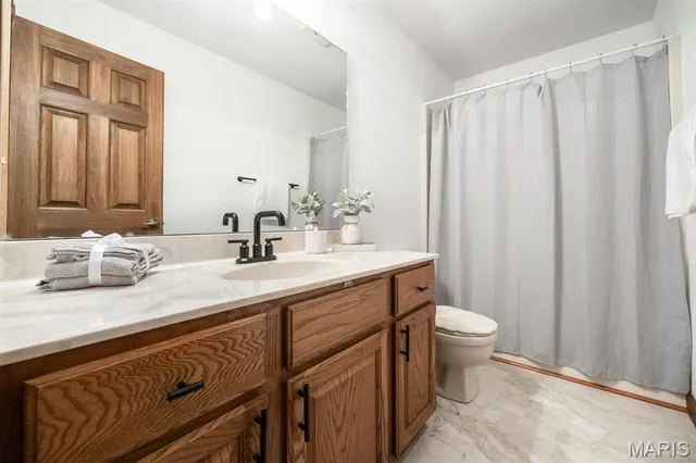 $365,000 | 130 Hickory Lake, Belleville, IL 62223