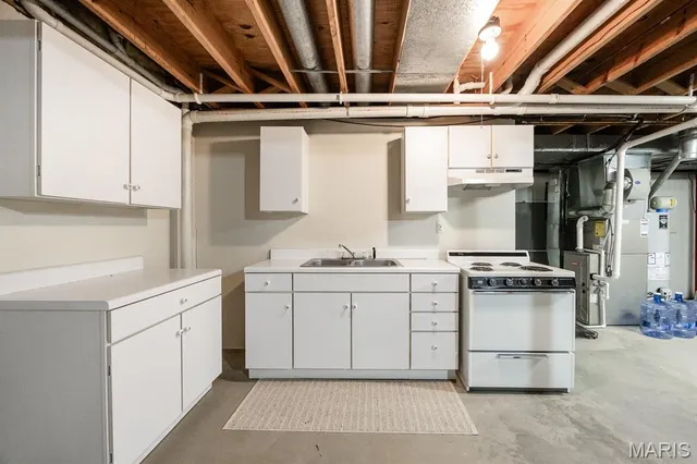 $365,000 | 130 Hickory Lake, Belleville, IL 62223