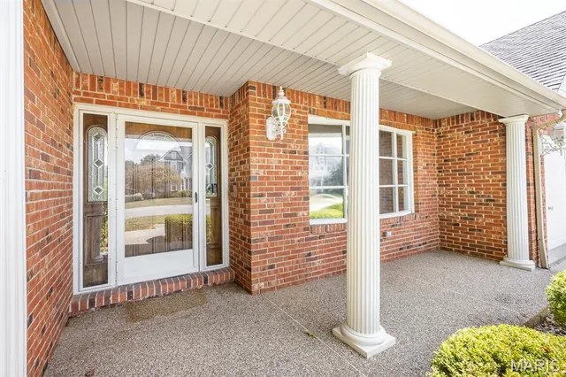 $365,000 | 130 Hickory Lake, Belleville, IL 62223