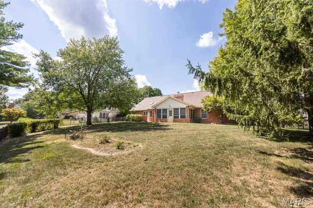 $365,000 | 130 Hickory Lake, Belleville, IL 62223