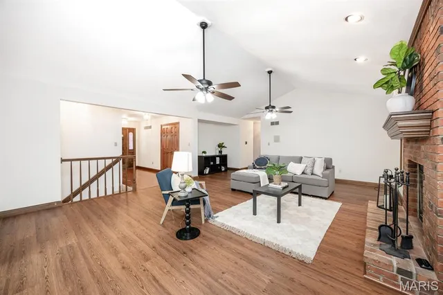 $365,000 | 130 Hickory Lake, Belleville, IL 62223