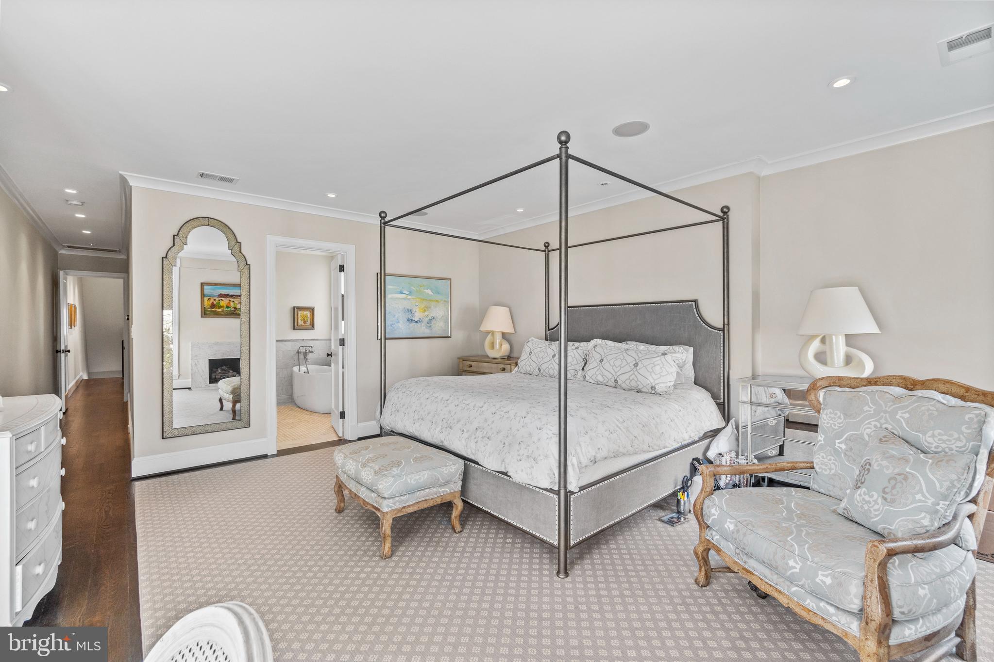 3017 Dumbarton Street Northwest Washington, DC 20007 - Photo 14 of 25 Primary Bedroom