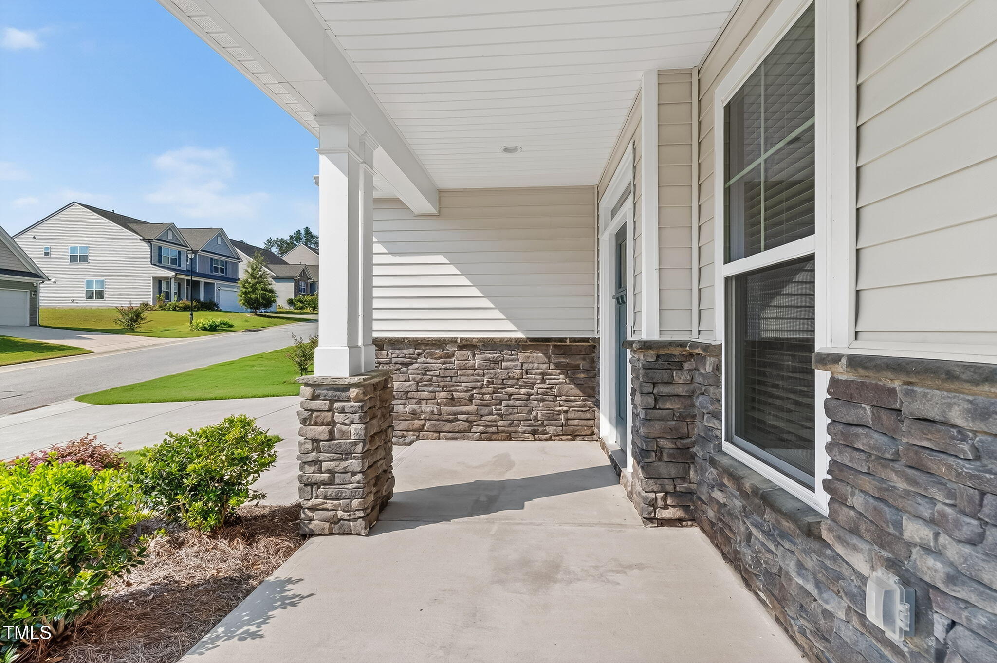 63 Capewood Court Garner, NC 27529 - Photo 4 of 37 6-web-or-mls-005__DSC9453