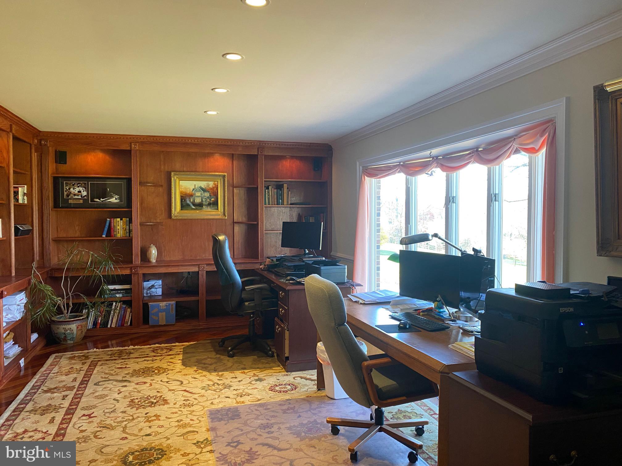 970 St George Barber Road Davidsonville, MD 21035 - Photo 40 of 69 a workspace with furniture a rug and a window