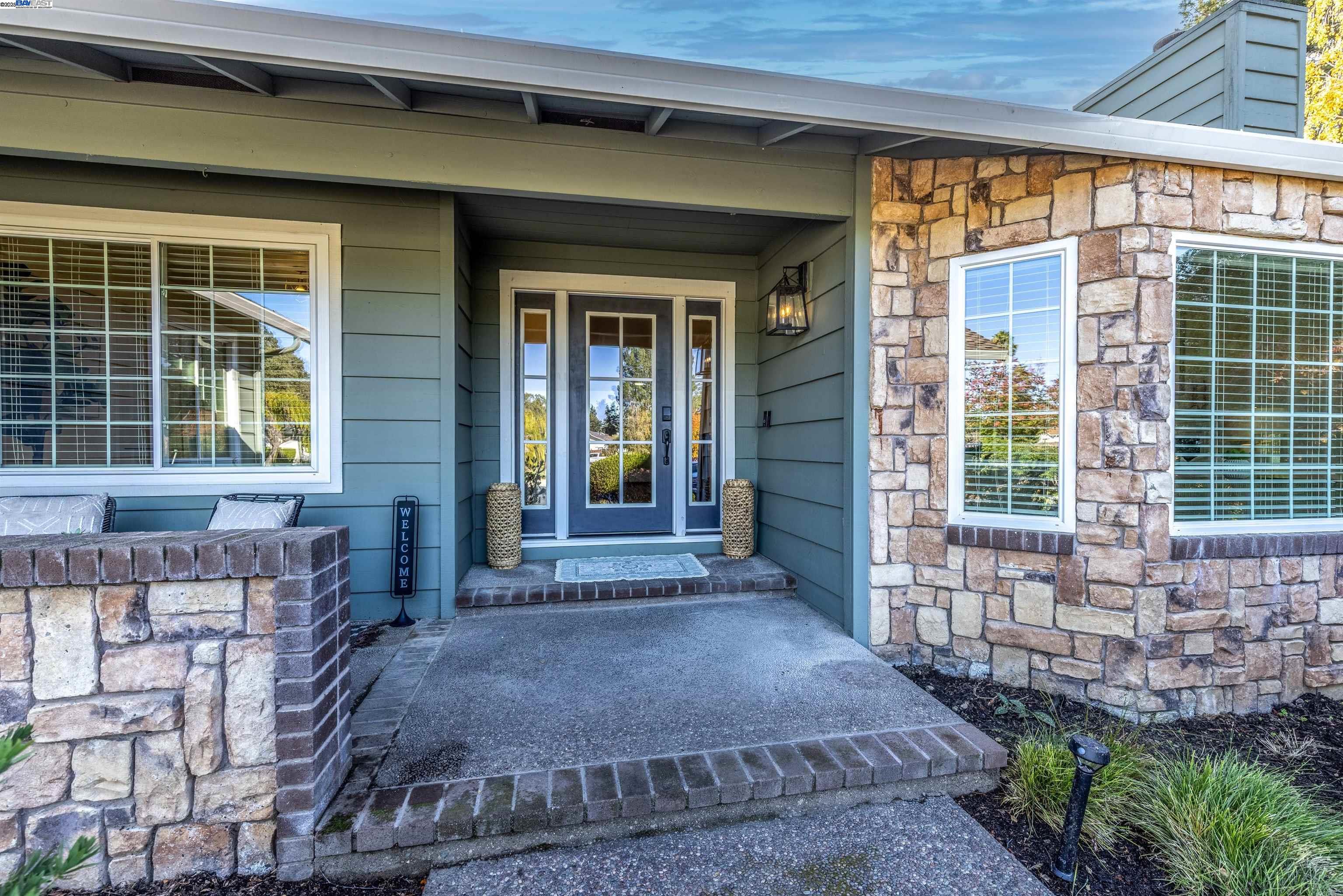 a view of entrance front of the house