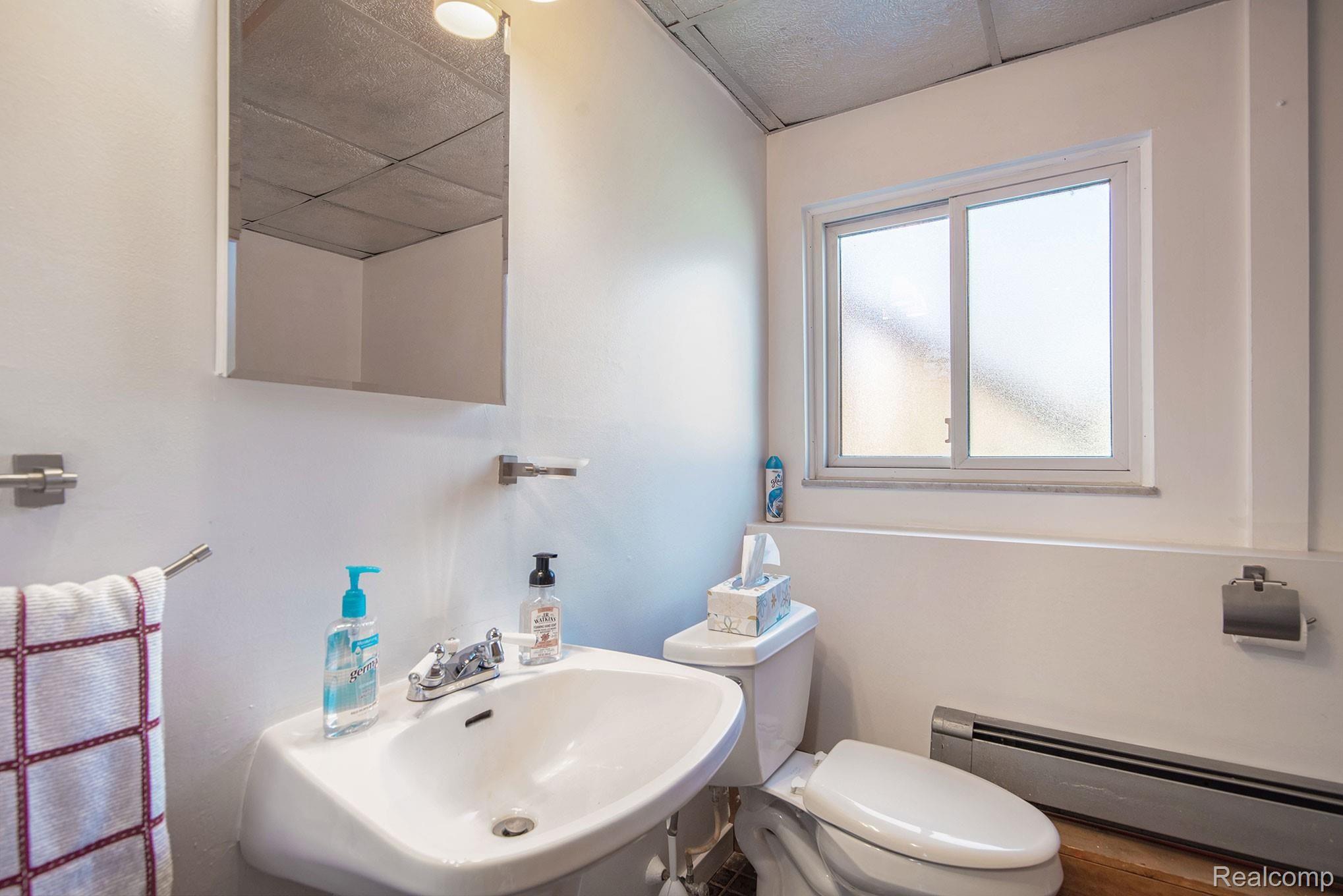 2410 Wixom Road Commerce Township, MI 48382 - Photo 14 of 25 DSC_6848.jpg
