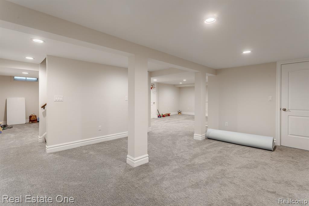 5699 Raven Road Bloomfield Hills, MI 48301 - Photo 36 of 44