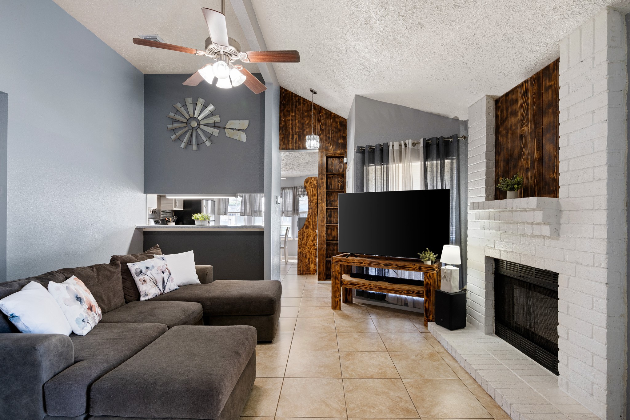 1804 Spruce Drive Rosenberg, TX 77471 - Photo 8 of 29 a living room with furniture and a flat screen tv