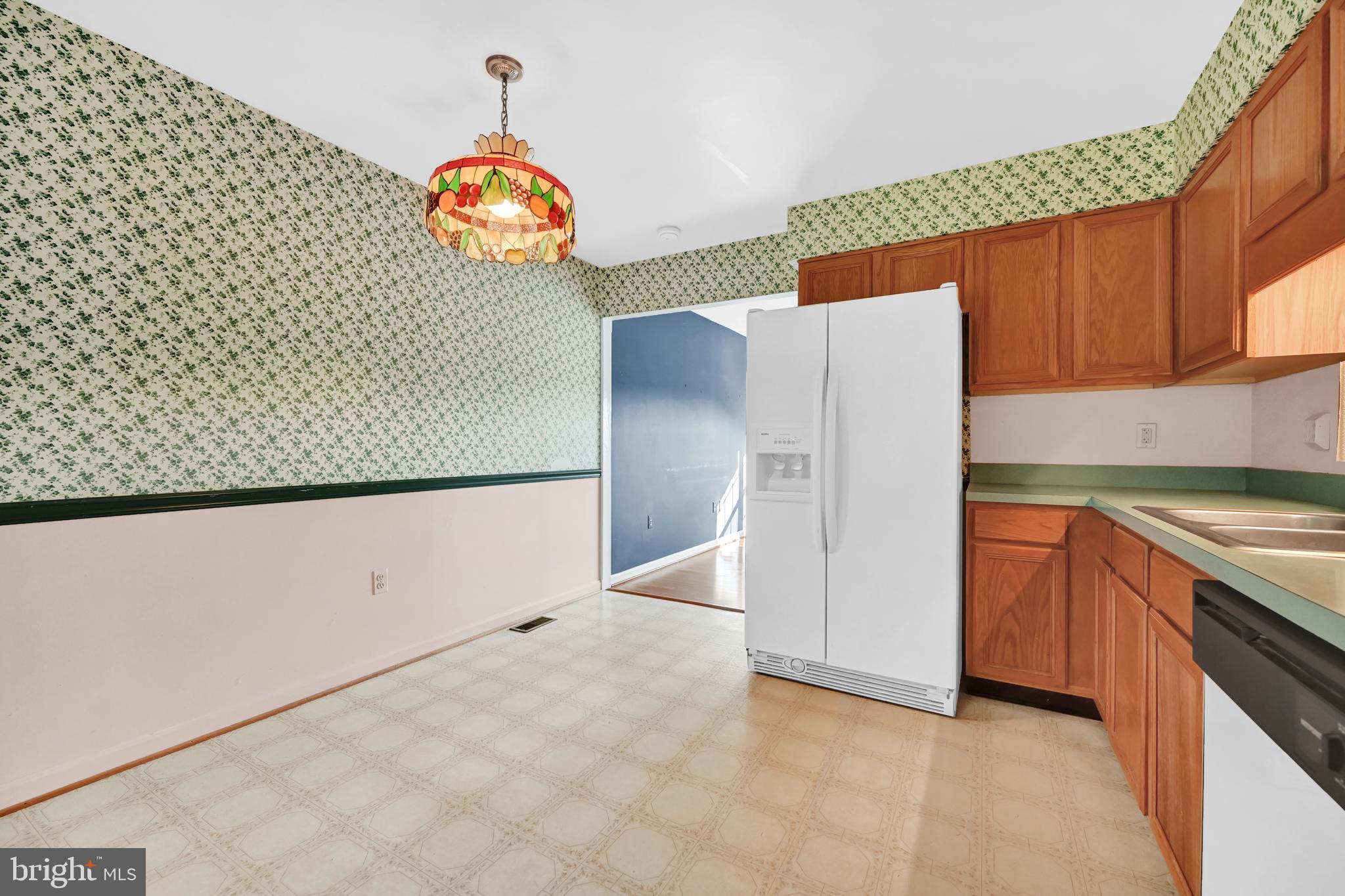 3219 Atlee Ridge Road New Windsor, MD 21776 - Photo 13 of 38 kitchen