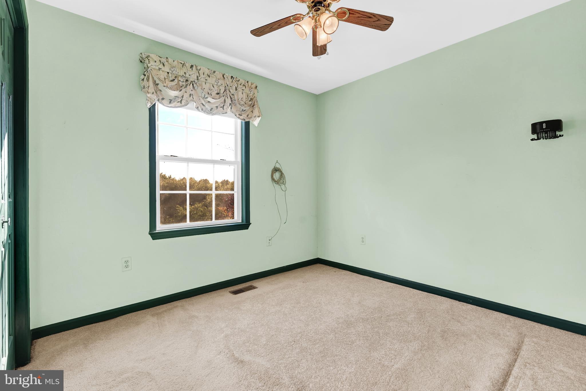 3219 Atlee Ridge Road New Windsor, MD 21776 - Photo 16 of 38 2nd bedroom