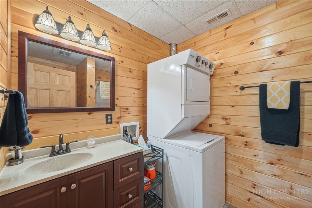 1987 Buck Mountain Road Purlear, NC 28665 - Photo 33 of 50
