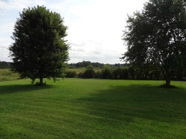 407 Smith Road Crossville, TN 38571 - Photo 15 of 21 back view