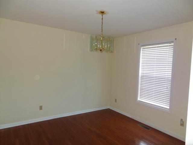 407 Smith Road Crossville, TN 38571 - Photo 5 of 21 Dining
