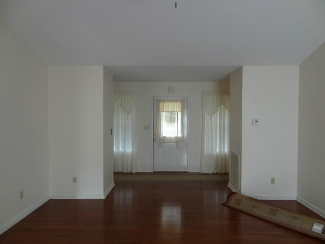 407 Smith Road Crossville, TN 38571 - Photo 7 of 21 living room & foyer