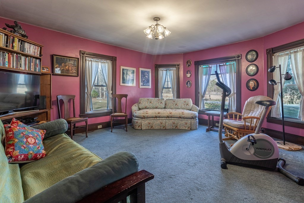 44 Hardwick Road Petersham, MA 01366 - Photo 15 of 41