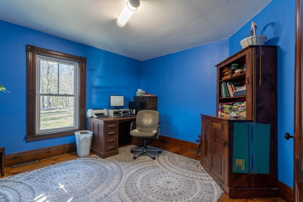 44 Hardwick Road Petersham, MA 01366 - Photo 16 of 41