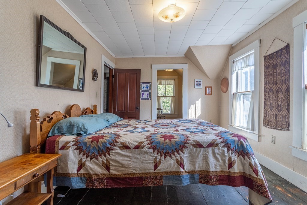 44 Hardwick Road Petersham, MA 01366 - Photo 21 of 41