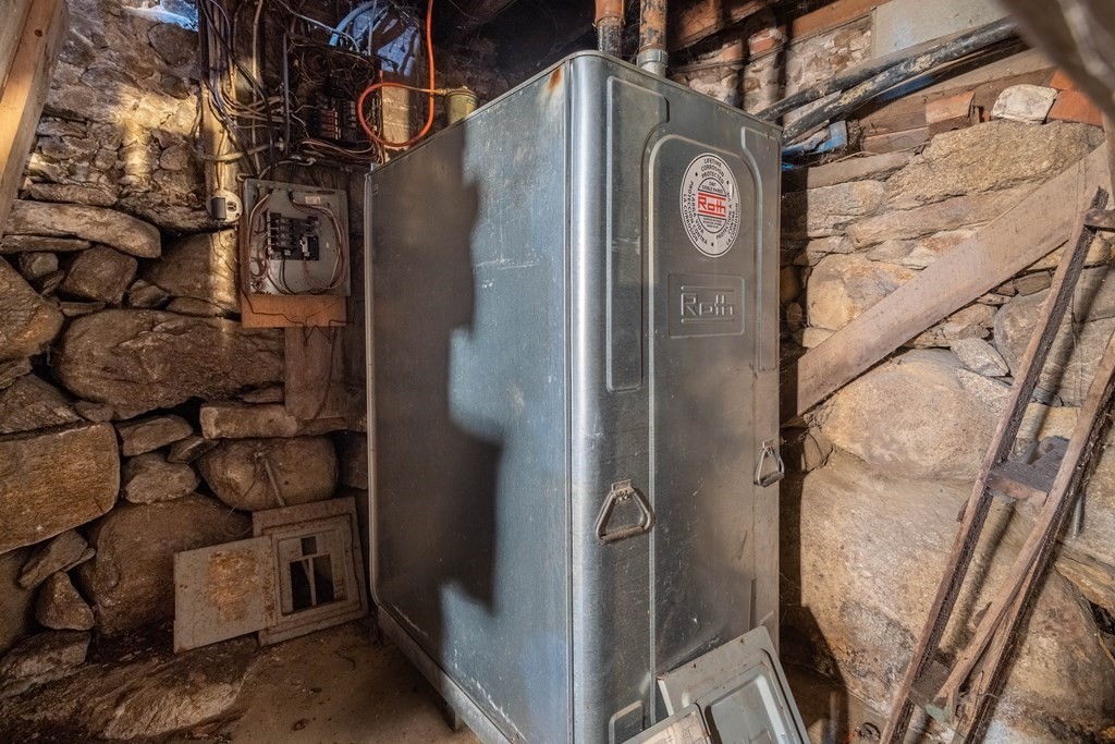 44 Hardwick Road Petersham, MA 01366 - Photo 34 of 41