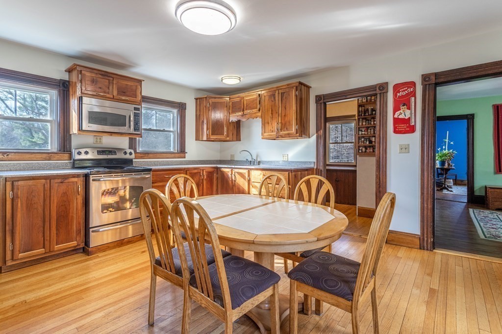 44 Hardwick Road Petersham, MA 01366 - Photo 4 of 41