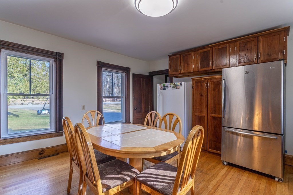 44 Hardwick Road Petersham, MA 01366 - Photo 5 of 41