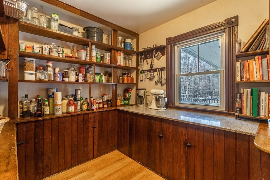 44 Hardwick Road Petersham, MA 01366 - Photo 8 of 41