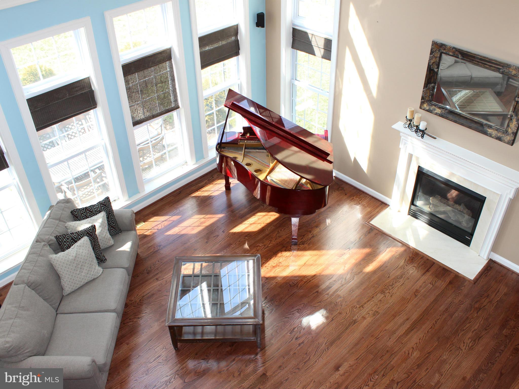 18519 Kerill Road Triangle, VA 22172 - Photo 11 of 27 2 Story Family Room