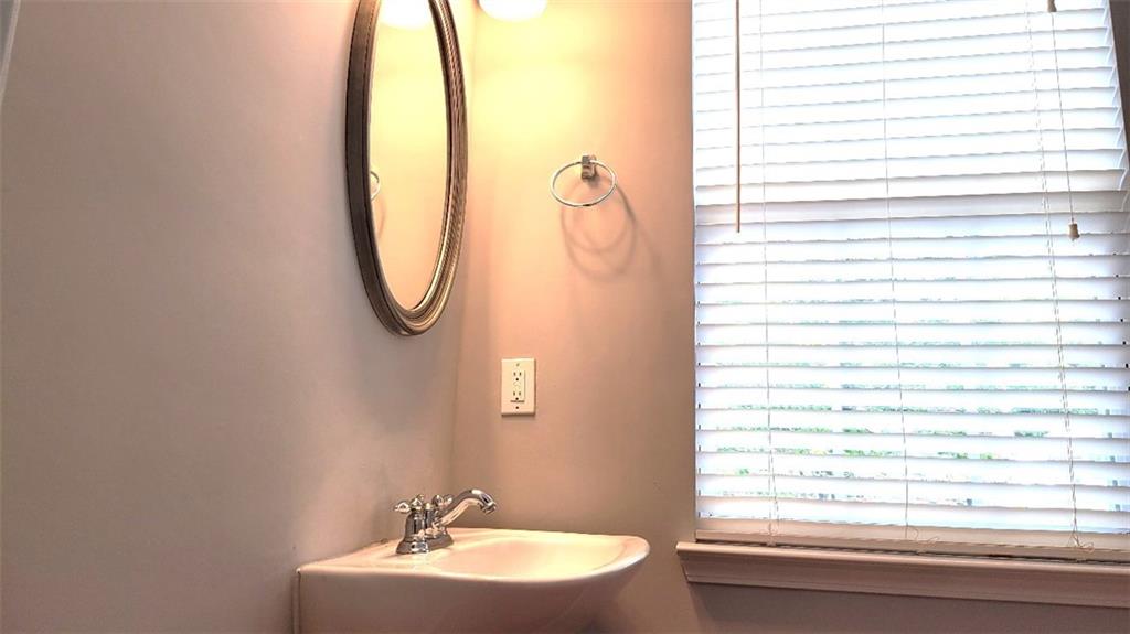 2020 Meadow Peak Road Duluth, GA 30097 - Photo 11 of 17