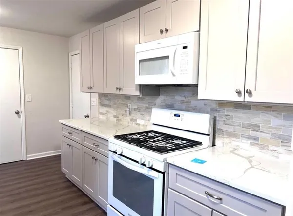 $2,200 | 125 Apple Valley Drive, Woodstock, GA 30188