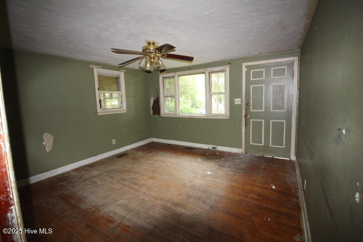 110 Perry Street Garysburg, NC 27831 - Photo 6 of 13 Family Room