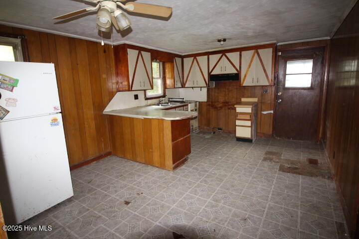 110 Perry Street Garysburg, NC 27831 - Photo 8 of 13 Dining/Kitchen