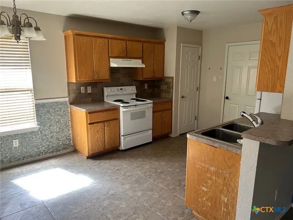 $1,395 | 604 Redbud Drive, Copperas Cove, TX 76522