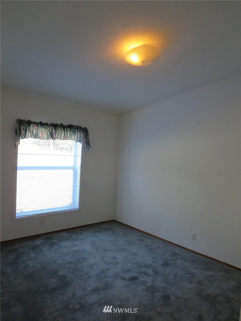 200 East Sleeper Road Oak Harbor, WA 98277 - Photo 11 of 16 Gallery Image 11