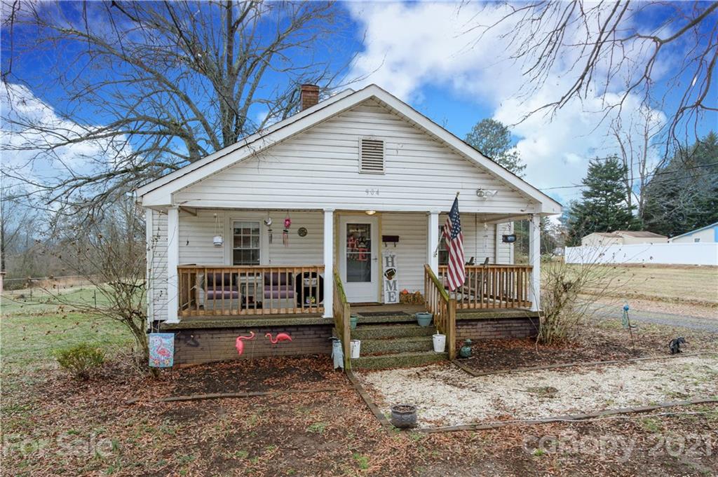 904 3rd Street Southeast Conover, NC 28613 - Photo 1 of 30 Gallery Image 1