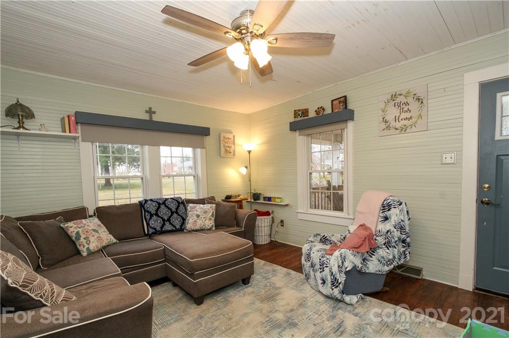 904 3rd Street Southeast Conover, NC 28613 - Photo 11 of 30 Gallery Image 11