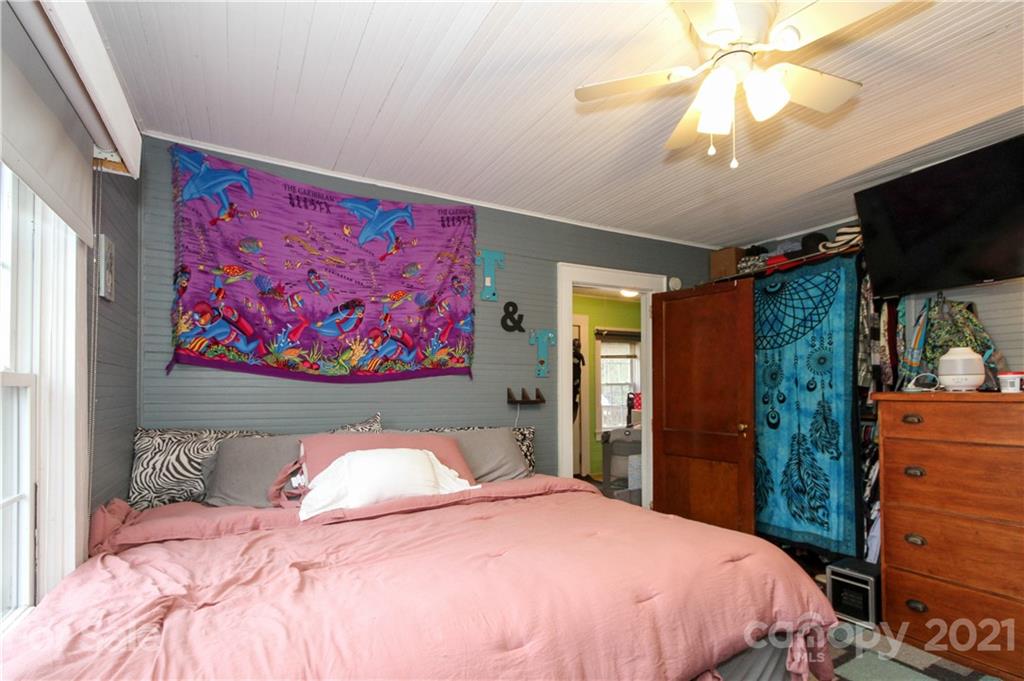904 3rd Street Southeast Conover, NC 28613 - Photo 16 of 30 Gallery Image 16
