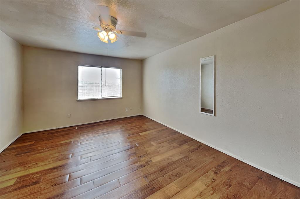 7313 Pineberry Road Dallas, TX 75249 - Photo 14 of 18