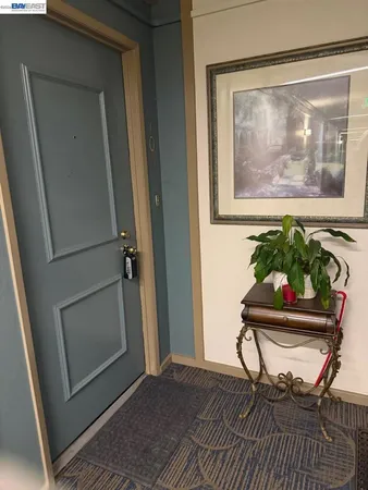 $3,000 | 320 North Civic Drive, Walnut Creek, CA 94596