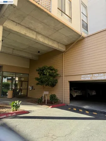 $3,000 | 320 North Civic Drive, Walnut Creek, CA 94596