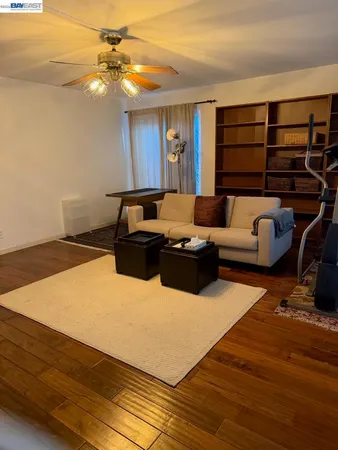 $3,000 | 320 North Civic Drive, Walnut Creek, CA 94596