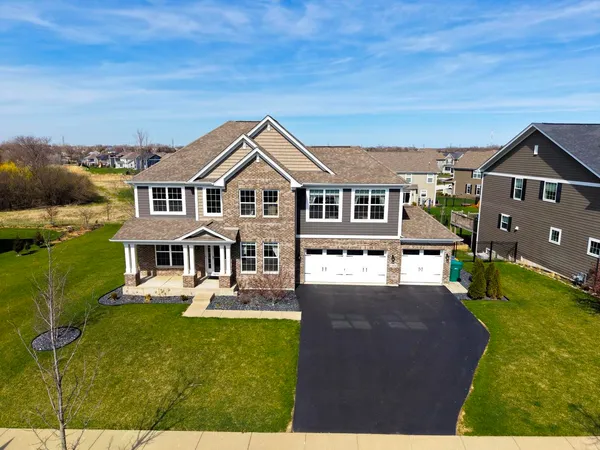 $869,000 | 13836 Amelia Drive, Lemont, IL 60439