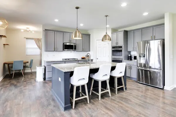 $869,000 | 13836 Amelia Drive, Lemont, IL 60439