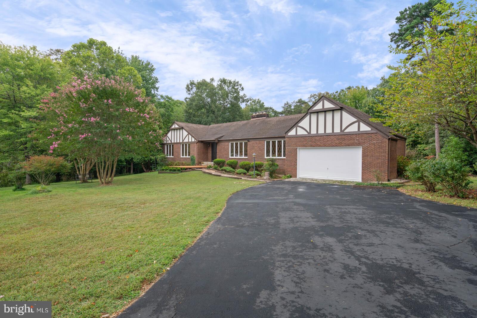 Front Entrance w/Driveway