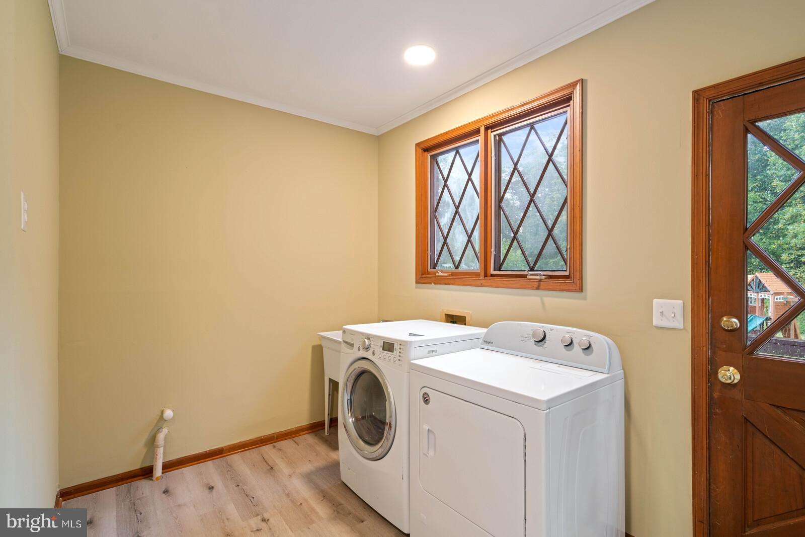 650 Courthouse Road Stafford, VA 22554 - Photo 25 of 57 Laundry Room