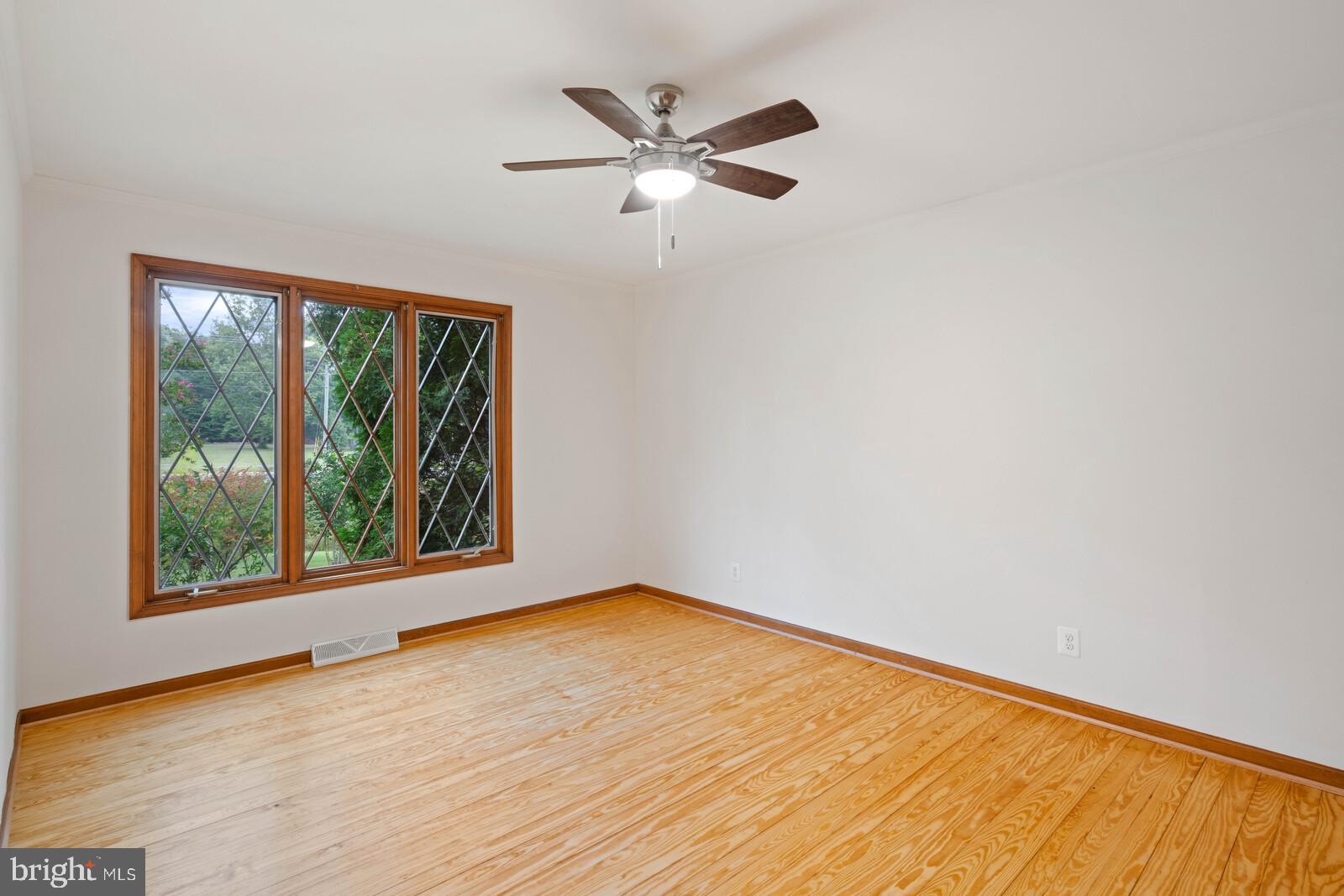 650 Courthouse Road Stafford, VA 22554 - Photo 29 of 57 Third Bedroom